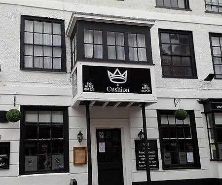 The Crown And Cushion Hotel วินด์เซอร์ ภายนอก รูปภาพ