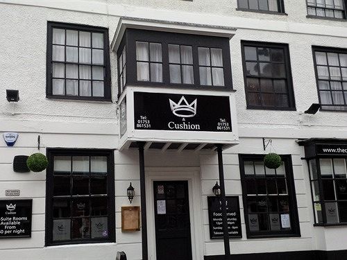The Crown And Cushion Hotel วินด์เซอร์ ภายนอก รูปภาพ