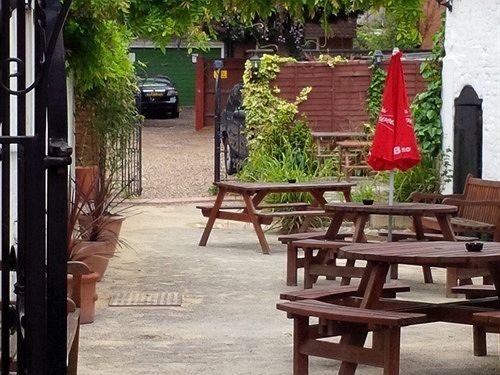 The Crown And Cushion Hotel วินด์เซอร์ ภายนอก รูปภาพ